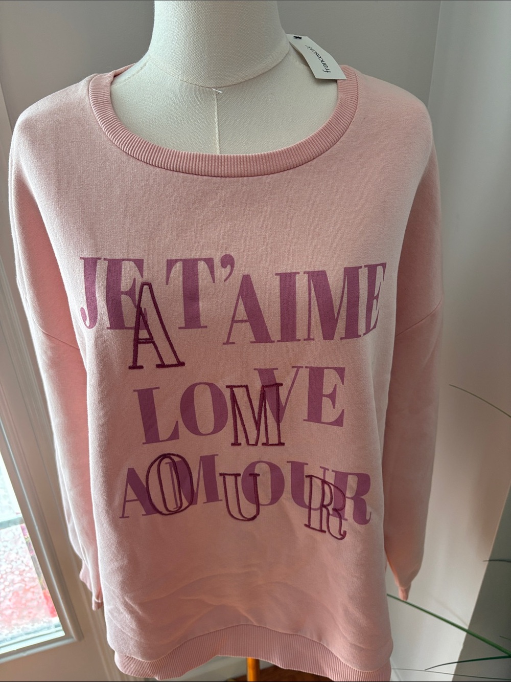 NWT Francesca's Collections LoVE Pink Graphic Crewneck Sweatshirt